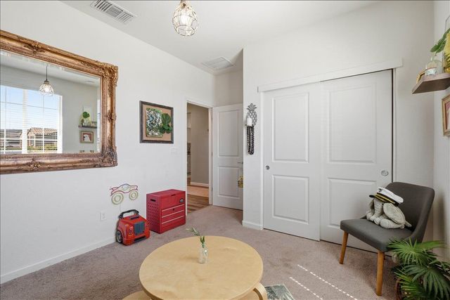 2032 Coffee Creek Way, Plumas Lake, CA 95961