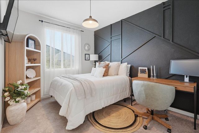 2032 Coffee Creek Way, Plumas Lake, CA 95961