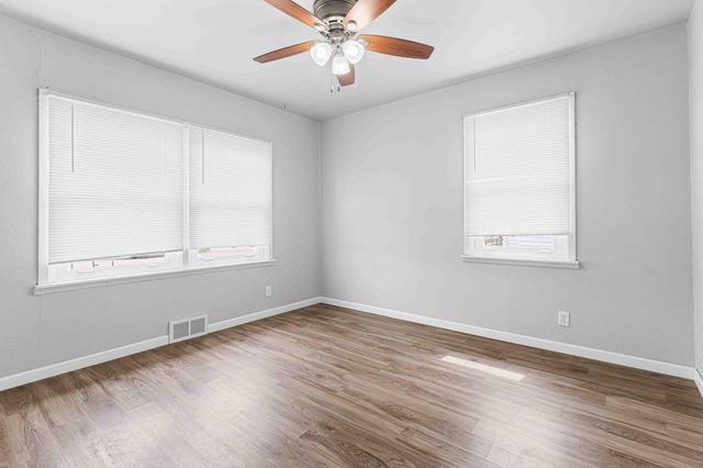 713 13th Street N, Moorhead, MN 56560