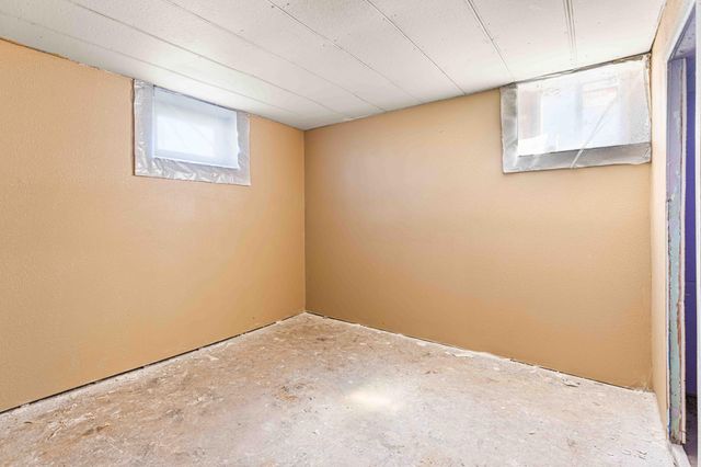 713 13th Street N, Moorhead, MN 56560