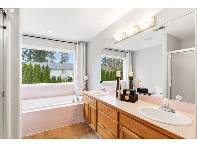 22750 Sw VERMILLION Dr, Tualatin, OR 97062