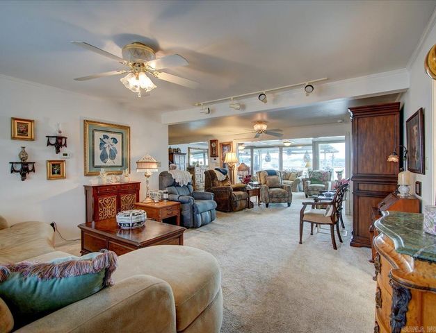 165 Pretti Point, Lake Hamilton, AR 71913