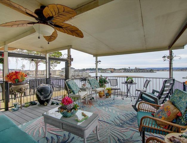 165 Pretti Point, Lake Hamilton, AR 71913