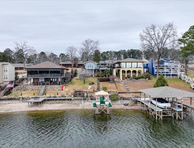 165 Pretti Point, Lake Hamilton, AR 71913