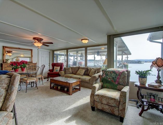 165 Pretti Point, Lake Hamilton, AR 71913