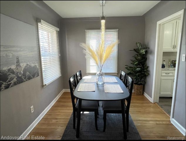 1321 N Vernon Street, Dearborn, MI 48128