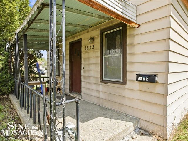 1532 Poplar Street, Port Huron, MI 48060