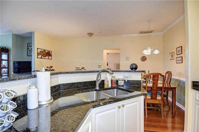 1004 Grand Oak LN, Virginia Beach, VA 23455