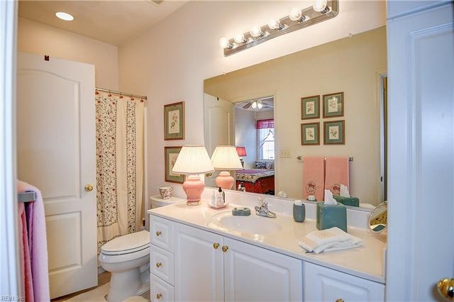 1004 Grand Oak LN, Virginia Beach, VA 23455