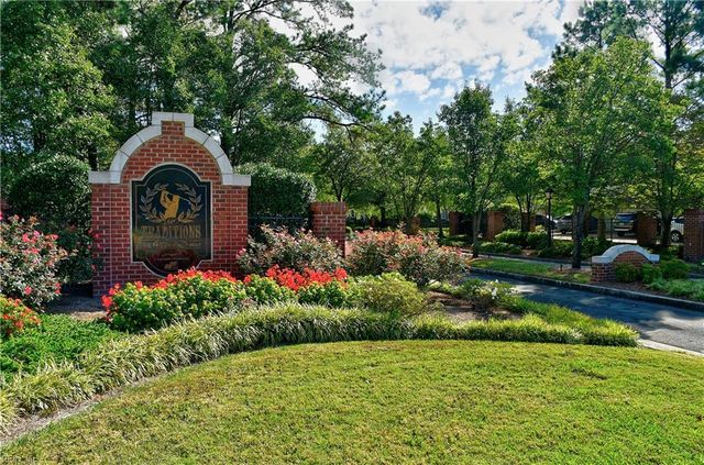 1004 Grand Oak LN, Virginia Beach, VA 23455