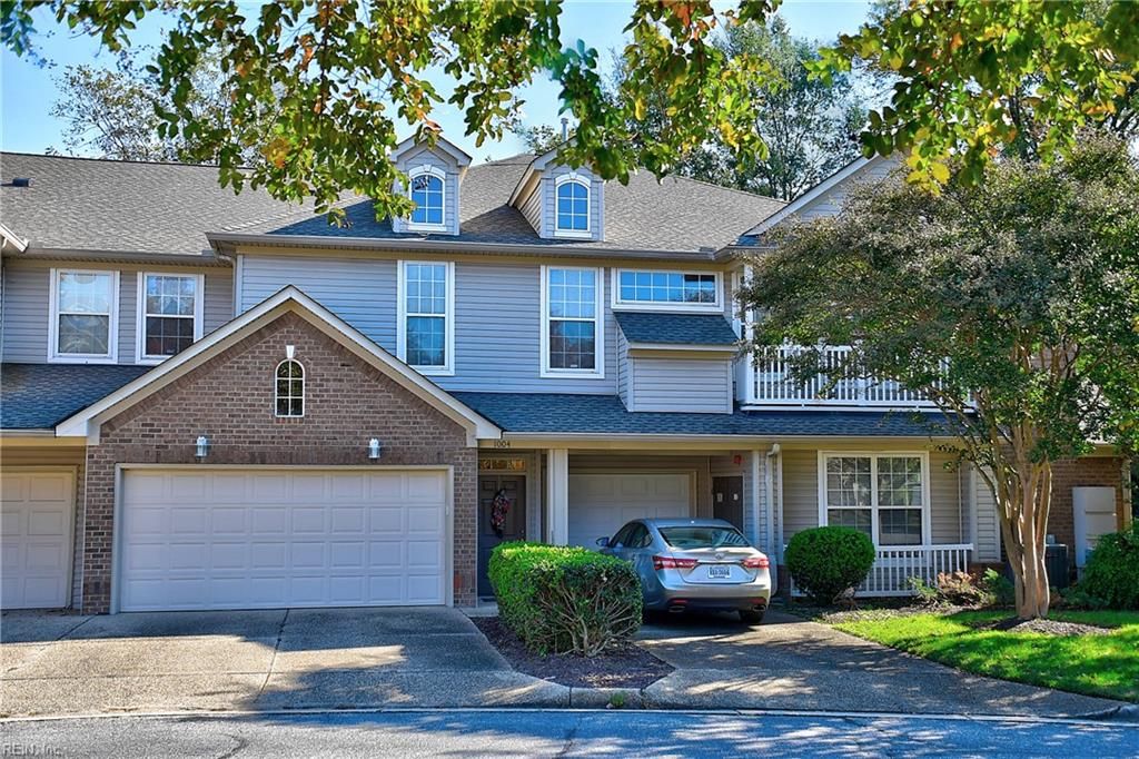1004 Grand Oak LN, Virginia Beach, VA 23455