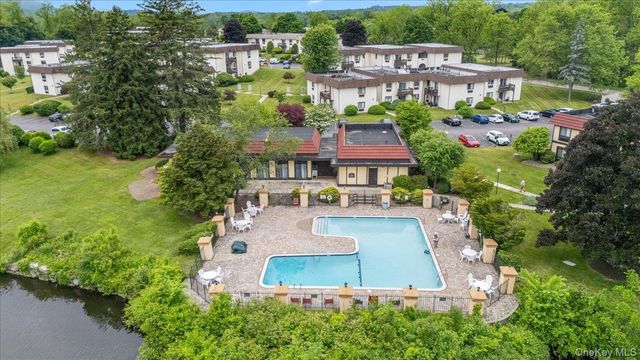 8 Loudon Drive 13, Fishkill, NY 12524