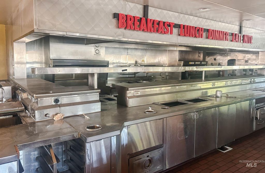 2580 W Airport Way, Boise, ID 83705 photo 8