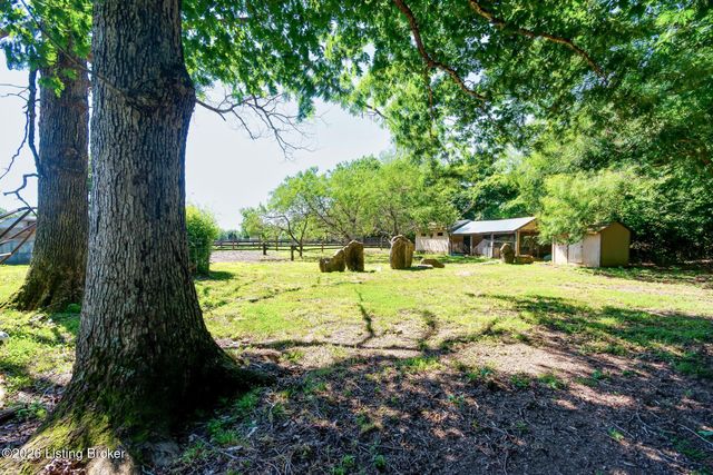 589 Wheeler Ln, Mt Washington, KY 40047