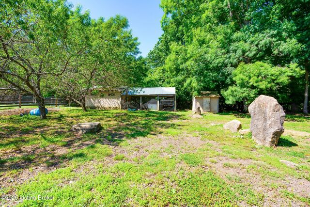 589 Wheeler Ln, Mt Washington, KY 40047
