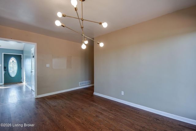 589 Wheeler Ln, Mt Washington, KY 40047