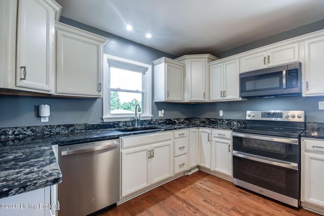 589 Wheeler Ln, Mt Washington, KY 40047