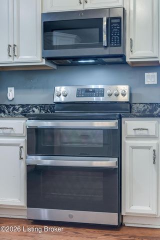589 Wheeler Ln, Mt Washington, KY 40047