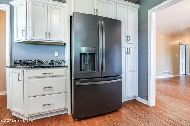 589 Wheeler Ln, Mt Washington, KY 40047