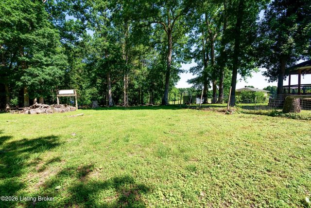 589 Wheeler Ln, Mt Washington, KY 40047