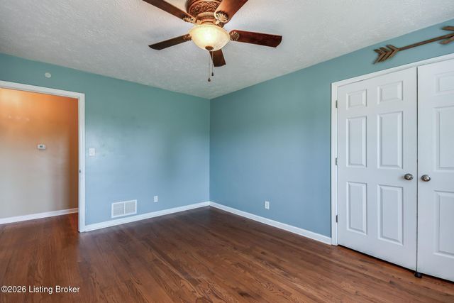 589 Wheeler Ln, Mt Washington, KY 40047