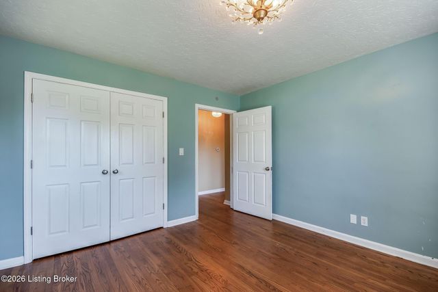 589 Wheeler Ln, Mt Washington, KY 40047