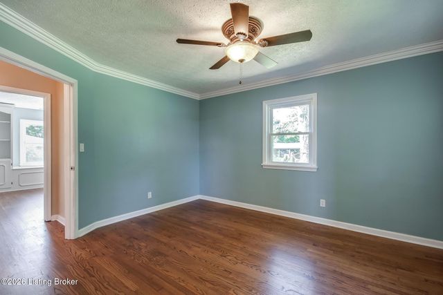 589 Wheeler Ln, Mt Washington, KY 40047