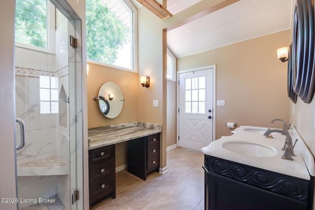 589 Wheeler Ln, Mt Washington, KY 40047