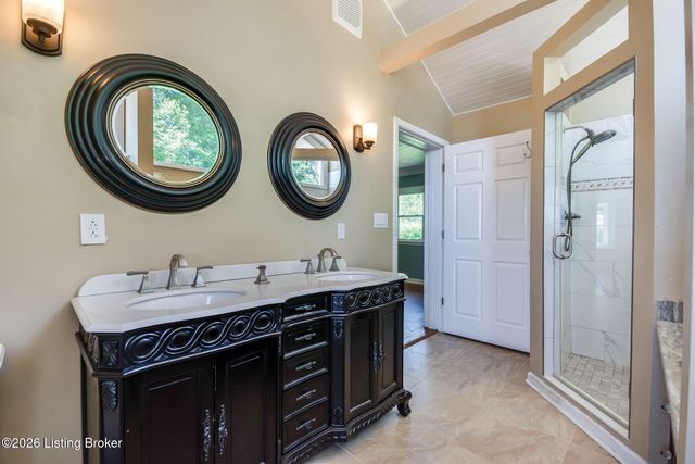 589 Wheeler Ln, Mt Washington, KY 40047