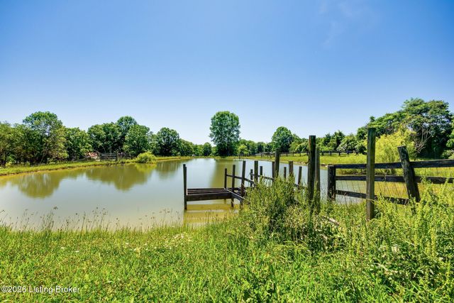 589 Wheeler Ln, Mt Washington, KY 40047