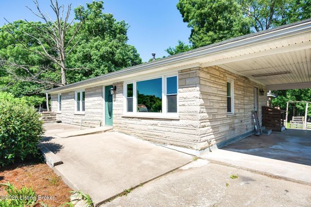 589 Wheeler Ln, Mt Washington, KY 40047