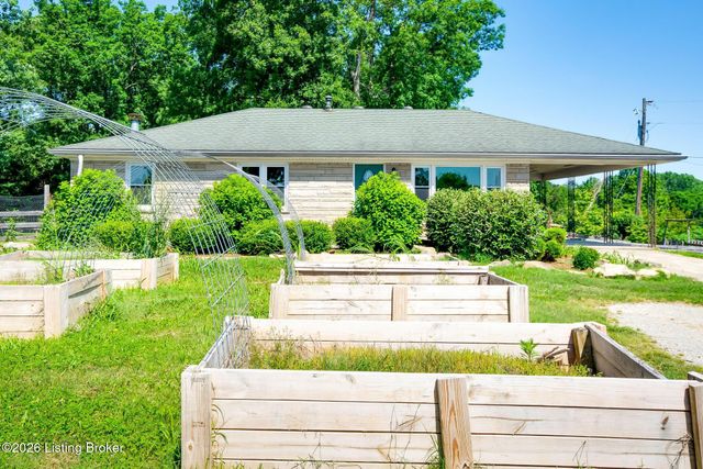 589 Wheeler Ln, Mt Washington, KY 40047