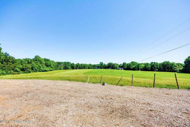 589 Wheeler Ln, Mt Washington, KY 40047