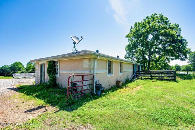 589 Wheeler Ln, Mt Washington, KY 40047