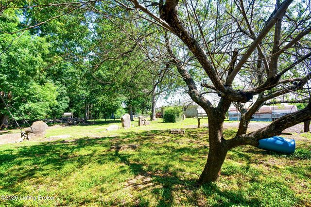 589 Wheeler Ln, Mt Washington, KY 40047