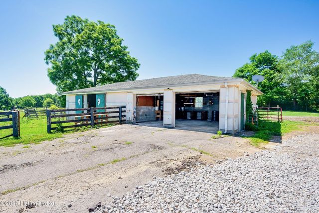 589 Wheeler Ln, Mt Washington, KY 40047