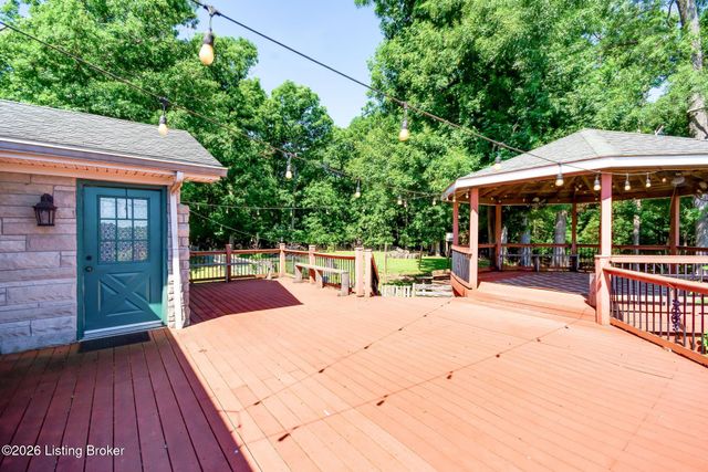 589 Wheeler Ln, Mt Washington, KY 40047