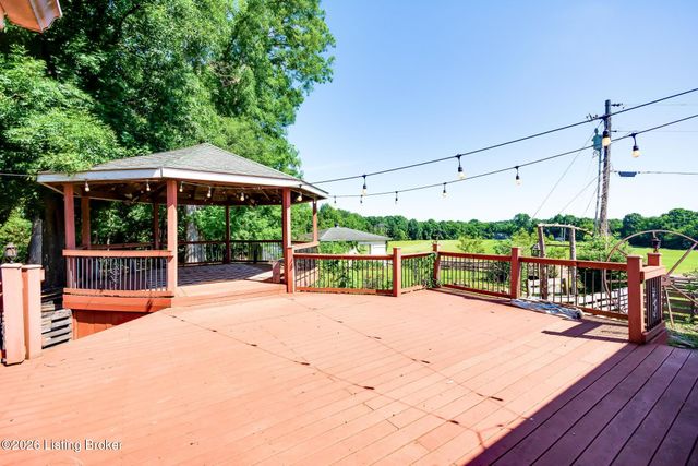 589 Wheeler Ln, Mt Washington, KY 40047