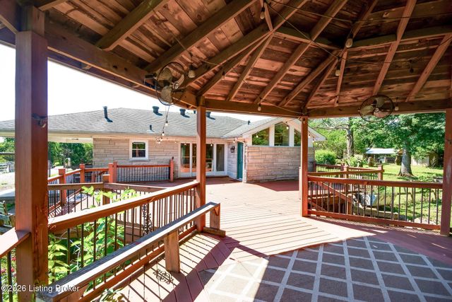 589 Wheeler Ln, Mt Washington, KY 40047