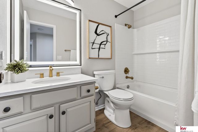 14713 Meredith Avenue, Omaha, NE 68144