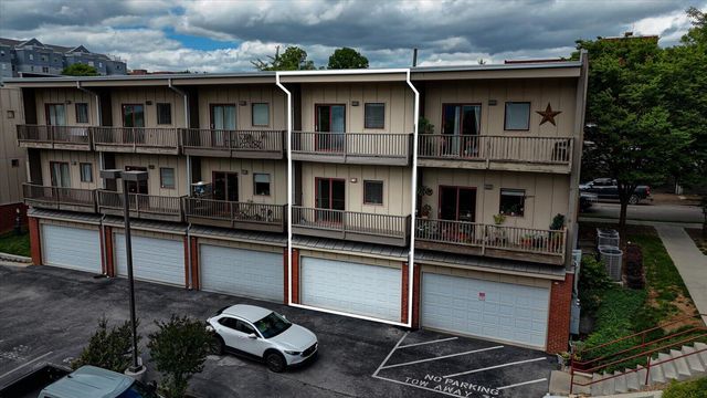 852 E 8th Street, Chattanooga, TN 37403