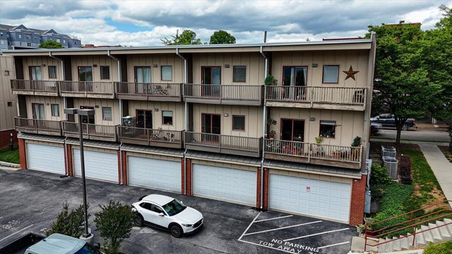 852 E 8th Street, Chattanooga, TN 37403