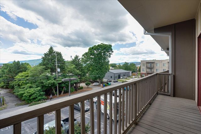 852 E 8th Street, Chattanooga, TN 37403