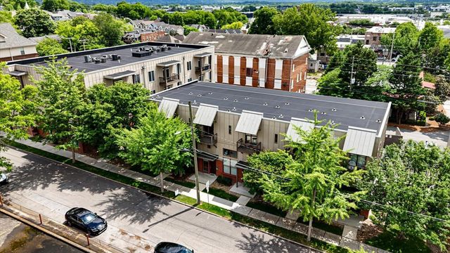 852 E 8th Street, Chattanooga, TN 37403