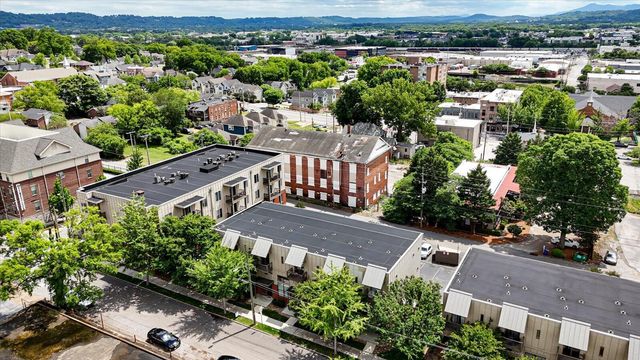 852 E 8th Street, Chattanooga, TN 37403