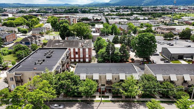 852 E 8th Street, Chattanooga, TN 37403