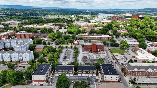 852 E 8th Street, Chattanooga, TN 37403