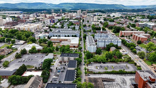 852 E 8th Street, Chattanooga, TN 37403