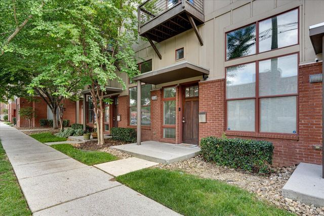 852 E 8th Street, Chattanooga, TN 37403