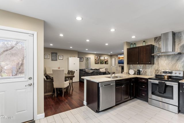 720 Northwest Ridge Avenue, Norton, VA 24273